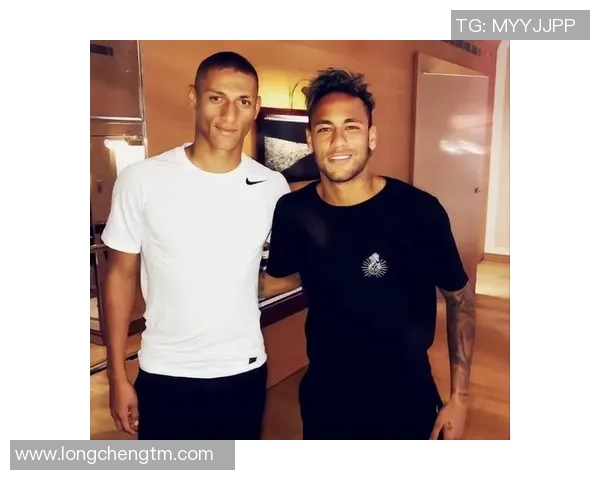 碧眼足球明星的名字盘点与他们的辉煌成就一览