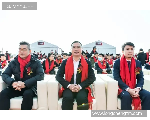 重庆羽毛球队快攻战术解析与深度剖析助力羽毛球竞技水平提升