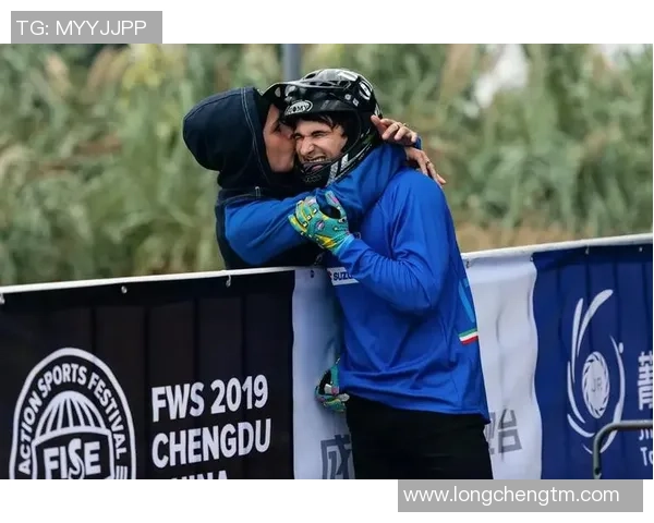 极限运动焦点：重庆极限运动队的耐力探讨